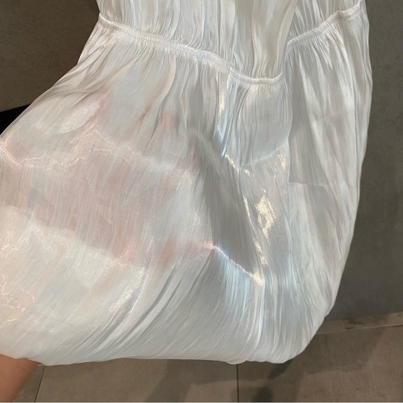 NWOT Lulus A Chance Of Romance Ivory Shiny Plisse Lace Romper, Size M - Picture 8 of 9